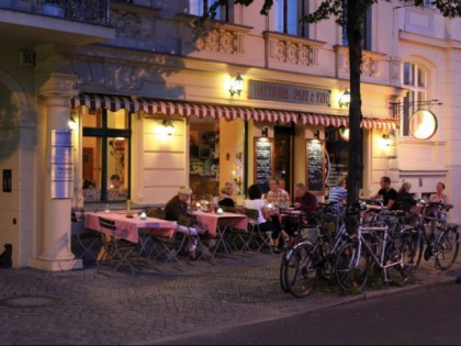 Photo:  Brot und Wein